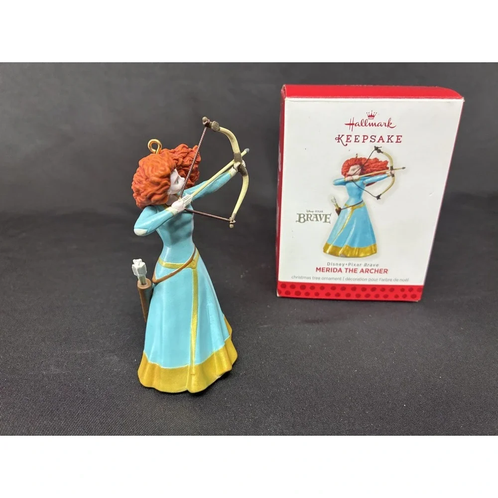 2013 Hallmark Keepsake Disney Pixar Brave Merida The Archer Ornament QXD6822